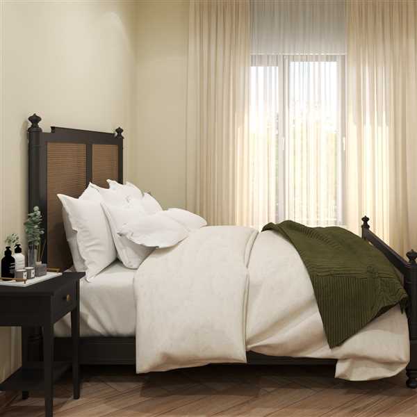 Israf_Bedroom